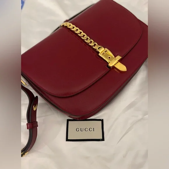 Gucci Sylvie 1969 leather shoulder bag in red NWT - Picture 2 of 9